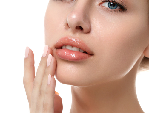Chcesz podnieść kąciki ust i poprawić ich kształt? Umów się na zabieg modelowania ust w naszej Klinice. Zapraszamy na zabiegi w naszych klinikach w Warszawie, Łodzi, Katowicach i Krakowie.