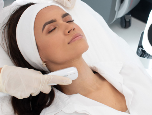 Zastanawiasz się, ile kosztuje HIFU w Krakowie? Zapisz się na zabieg w jednej z naszych klinik w Krakowie, Warszawie, Łodzi lub Katowicach.