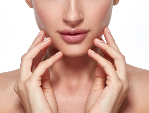 Zastanawiasz się ile kosztuje lipoliza podbródka w Warszawie? Zapisz się na konsultację w naszej klinice w Warszawie i dowiedz się więcej!