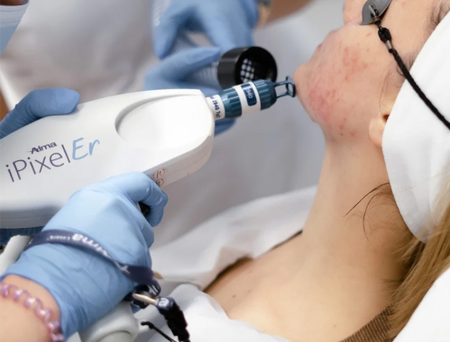 Zapraszamy na zabiegi w naszych klinikach w Warszawie, Katowicach, Łodzi i Krakowie.