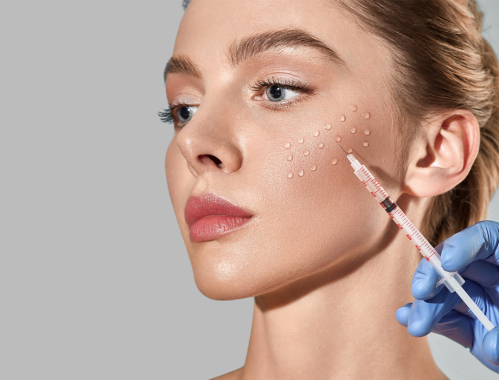 Zapraszamy na zabiegi mezoterapii igłowej w klinikach w Warszawie, Katowicach, Łodzi i Krakowie. Zobacz, jak działa terapia mikroigłowa na zmarszczki!