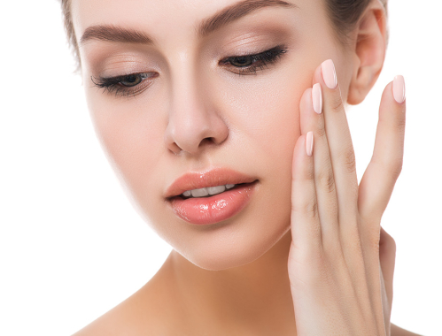 Chcesz nawilżyć przesuszoną skórę? Umów się na zabieg na suchą skórę w naszej Klinice w Katowicach! Zapraszamy też na zabiegi w naszych klinikach w Warszawie, Łodzi i Krakowie.