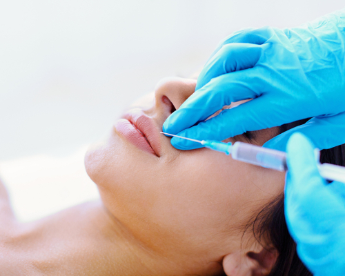 Na czym polega powiększanie ust na płasko?