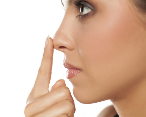 Jak poprawić kształt nosa?