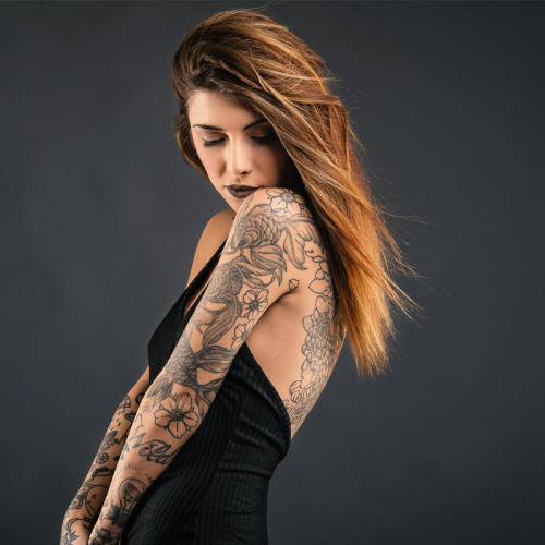 Chcesz szybko i bezboleśnie pozbyć się nieudanego tatuażu kolorowego? ▾ Eksperci z Kliniki Miracki Warszawa, Katowice, Kraków, Łódź w takich przypadkach zalecają laseroterapię!