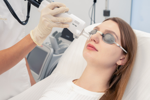 Seria Zabieg&oacute;w Laserowych, czyli dlaczego jeden zabieg to za mało?