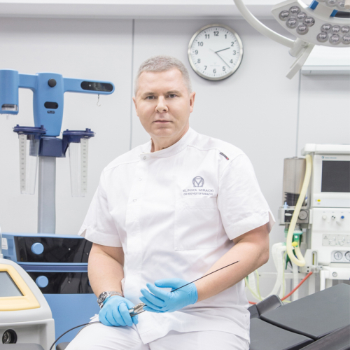 "Ja wolałem laser", mówi dr Krzysztof Miracki, jeden z najbardziej doświadczonych specjalistów laseroterapii, w wywiadzie dla elleman.pl. Zapraszamy na zabiegi w naszych klinikach w Warszawie, Łodzi, Katowicach i Krakowie.