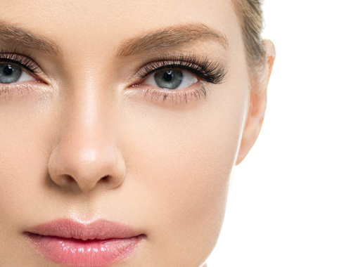 To, ile kosztuje usuwanie przebarwień na twarzy, zależy od wielu czynników, m.in. od wieku i stanu skóry. ✹ Sprawdź cenę laserowego usuwania przebarwień w Katowicach. Zapraszamy także na zabiegi w naszych klinikach w Warszawie, Łodzi i Krakowie.