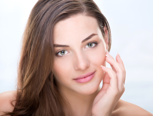 Laserowe zamykanie naczynek – skuteczne i bezpieczne! Jak pielęgnować skórę po zastosowaniu lasera na rozszerzone naczynka? Sprawdź! ❊ Klinika Miracki Warszawa, Katowice, Kraków, Łódź.