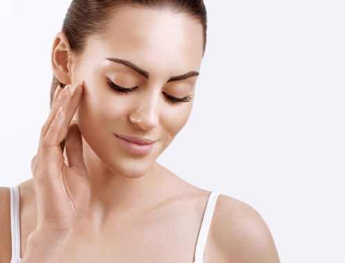 Chcesz wyglądać pięknie w karnawale? ✹ Umów się już dziś na najlepsze zabiegi bankietowe w warszawskiej Klinice Miracki. Zapraszamy na zabiegi też do naszych klinik w Katowicach, Krakowie i Łodzi.