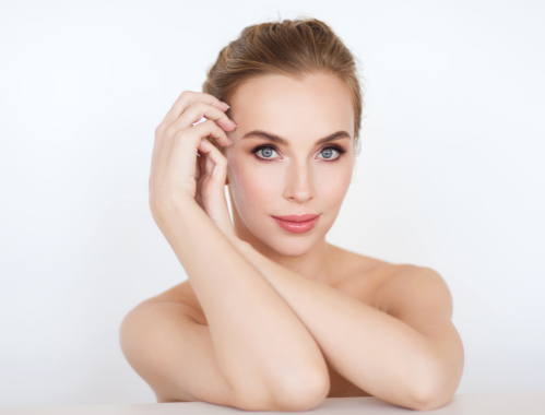 Nucleofill to rodzaj mezoterapii igłowej. Nucleofill nawilża, regeneruje, ujędrnia i odmładza. ➤ Odwiedź Klinikę Miracki w Warszawie, Krakowie, Łodzi lub Katowicach!