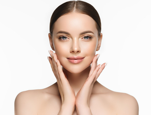 Zaburzony owal twarzy nie tylko dodaje lat, ale też optycznie pogrubia. ✹ Odkryj skuteczne i mało inwazyjne metody wyszczuplania twarzy w Klinice Miracki w Katowicach. Zapraszamy na zabiegi do naszych klinik w Warszawie, Krakowie i Łodzi.