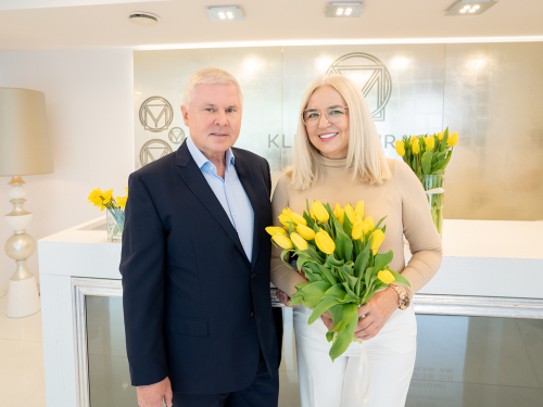 Z okazji Świąt Wielkanocnych chcielibyśmy złożyć Wam najserdeczniejsze życzenia . Aby ten wyjątkowy czas był dla Was pełen miłości i piękna, spędzony w otoczeniu najbliższych Wam osób, z którymi będziecie dzielić się radością przy wielkanocnym stole.