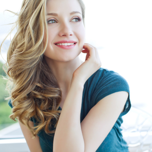 → Poznaj 5 terapii w naszej Klinice w Warszawie, Katowicach, Krakowie lub Łodzi za sprawą których zredukujesz popękane naczynka, odmłodzisz i zregenerujesz skórę.