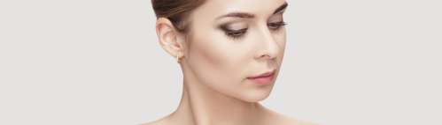 Szukasz sposobu na pozbycie się podwójnego podbródka? ▾ Zapisz się na jeden z zabiegów w Klinice Miracki w Warszawie, Krakowie, Łodzi lub Katowicach!