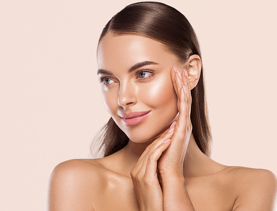 Zastanawiasz się jak się pozbyć rumienia na twarzy? ✹ Sprawdź porady naszych ekspertów z kliniki w Warszawie i zapisz się na zabieg! Zapraszamy też do naszych klinik w Katowicach, Łodzi i Krakowie.