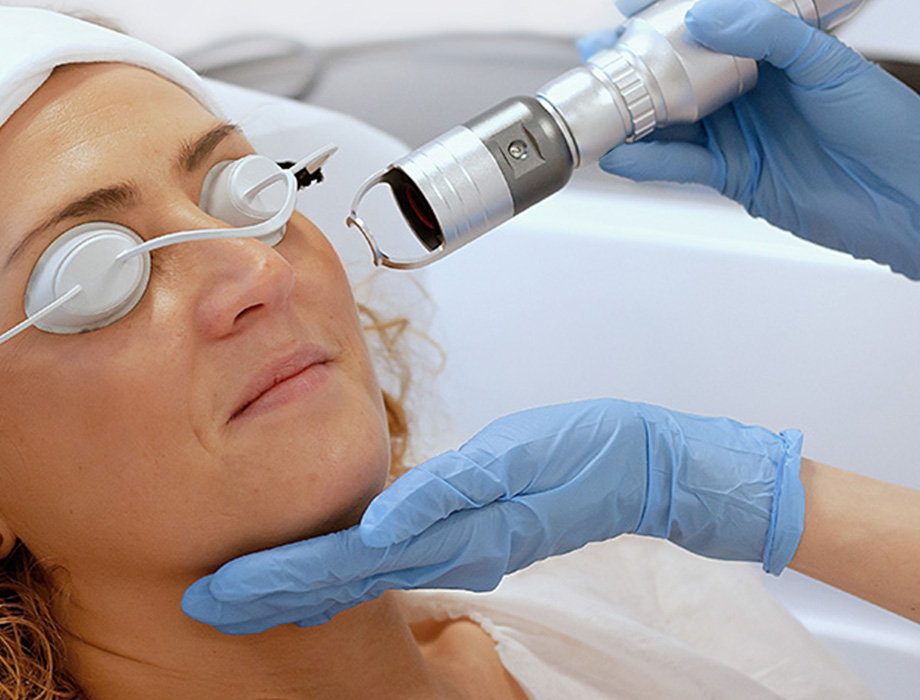 Zastanawiasz się czy laser pikosekundowy to bolesny zabieg? Zapisz się na konsultację w naszej klinice w Krakowie!