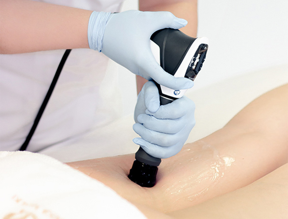 Zastanawiasz się, w jaki sposób można walczyć z cellulitem? ✹ Sprawdź porady ekspertów naszej kliniki w Katowicach. Zapraszamy też do naszych klinik w Warszawie, Łodzi i Krakowie.