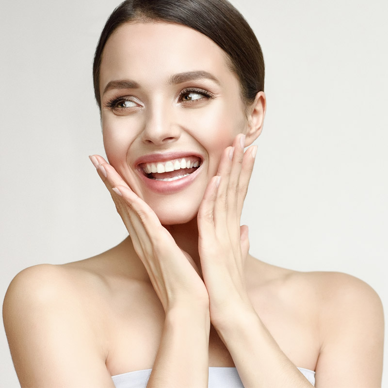 Szukasz sposobu na skuteczne i bezbolesne pozbycie się zmarszczek? Eksperci z Kliniki Miracki Warszawa polecają odmładzanie pikosekundowe. Zapraszamy na zabiegi w naszych klinikach w Warszawie, Katowicach, Łodzi i Krakowie.