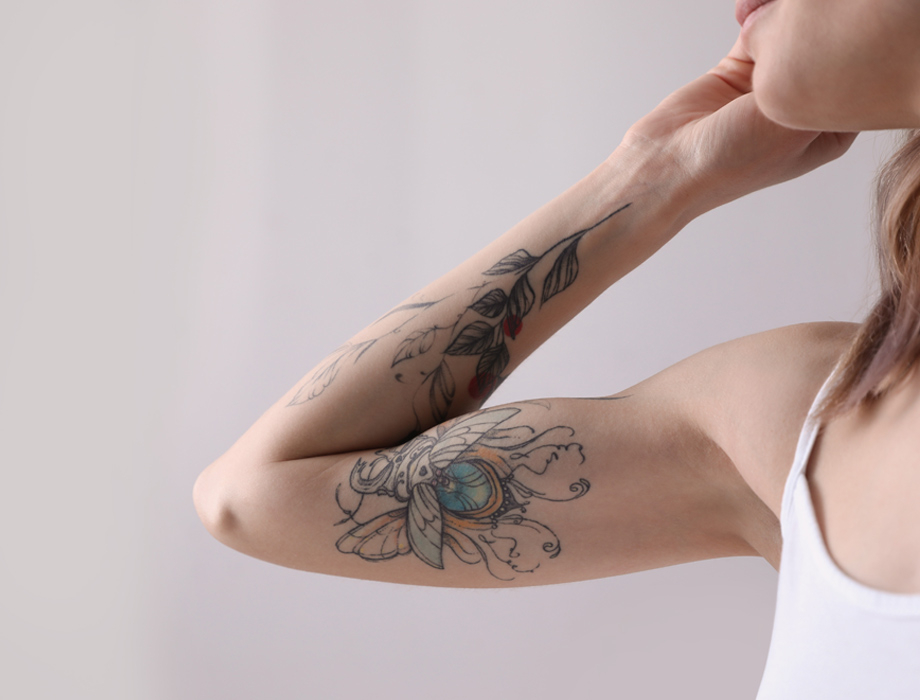 Usuwanie tatuażu to stopniowy i długi proces. ✹ Sprawdź, jak radzi sobie laser pikosekundowy polecany przez naszych specjalistów w Katowicach. Zapraszamy także na zabiegi w naszych klinikach w Warszawie, Łodzi i Krakowie.