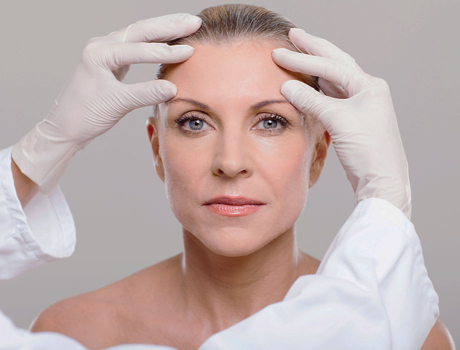 Odmładzanie twarzy po 60. nie jest łatwe i wymaga zdecydowanych kroków. ✹ Poznaj skuteczne zabiegi na zmarszczki w Klinice Miracki w Warszawie, Krakowie, Łodzi i Katowicach.
