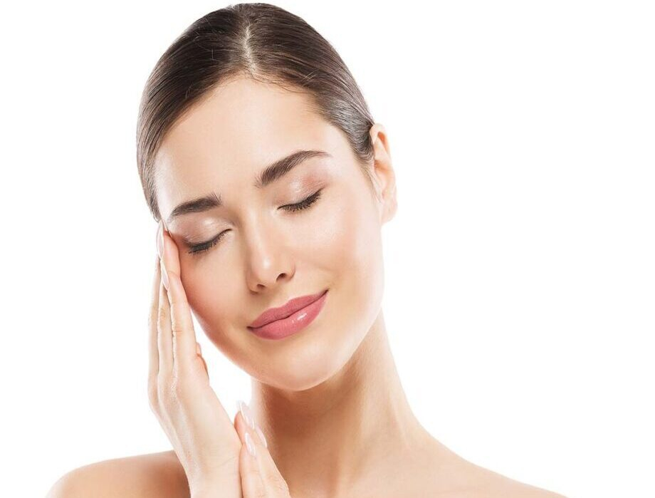 Okres jesienno-zimowy to moment na wykonanie zabiegów medycyny estetycznej. ✹ Sprawdź, z jakich terapii warto skorzystać w Klinice w Warszawie i Katowicach. Zapraszamy też na zabiegi w naszych klinikach w Łodzi i Krakowie.