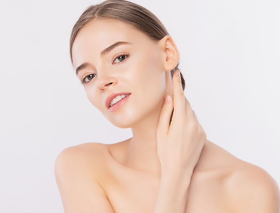 Naczyniaki to zmiany skórne, powstające pod wpływem rozszerzenia się naczyń krwionośnych. ✹ Poznaj skuteczną metodę usuwania naczyniaka w Klinice Miracki w Warszawie i w Katowicach. Zapraszamy też do naszych klinik w Łodzi i Krakowie.