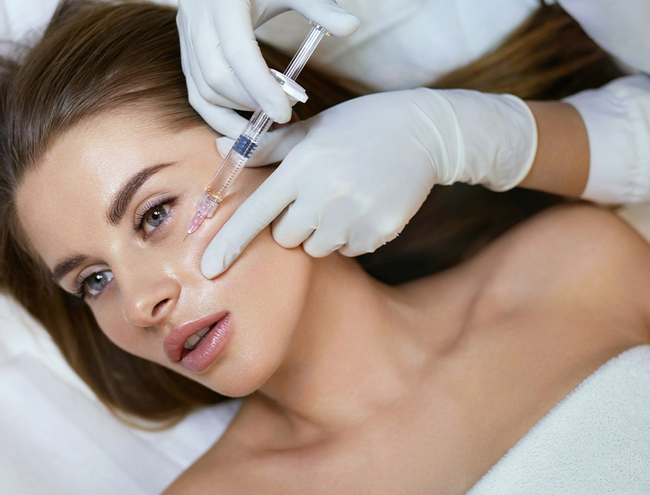 Mezoterapia to zabieg, który cieszy się ogromną popularnością od lat. ✹ Sprawdź, jak wygląda ten zabieg w Klinice w Katowicach. Zapraszamy też do naszych klinik w Warszawie, Łodzi i Krakowie.