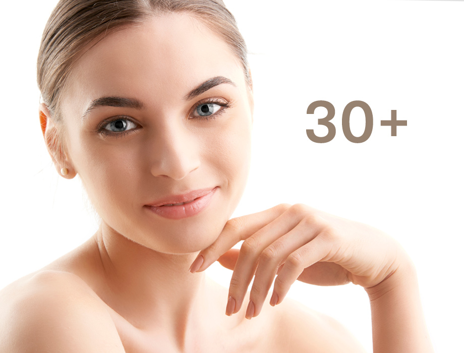 Zastanawiasz się, jaki zabieg na twarz po 30 będzie dla Ciebie najlepszy? ✹ Poznaj sprawdzone terapie medycyny estetycznej w Katowicach. Zapraszamy też na zabiegi w naszych klinikach w Warszawie, Łodzi i Krakowie.