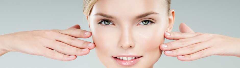 Pomóż swojej skórze. Hydrafacial, maska Skin Fit, Peeling Whitening, laser PicoSure - eksperci z Kliniki Miracki znajdą idealny zabieg dla Ciebie. Zapraszamy na zabiegi w naszych klinikach w Warszawie, Łodzi, Katowicach i Krakowie.