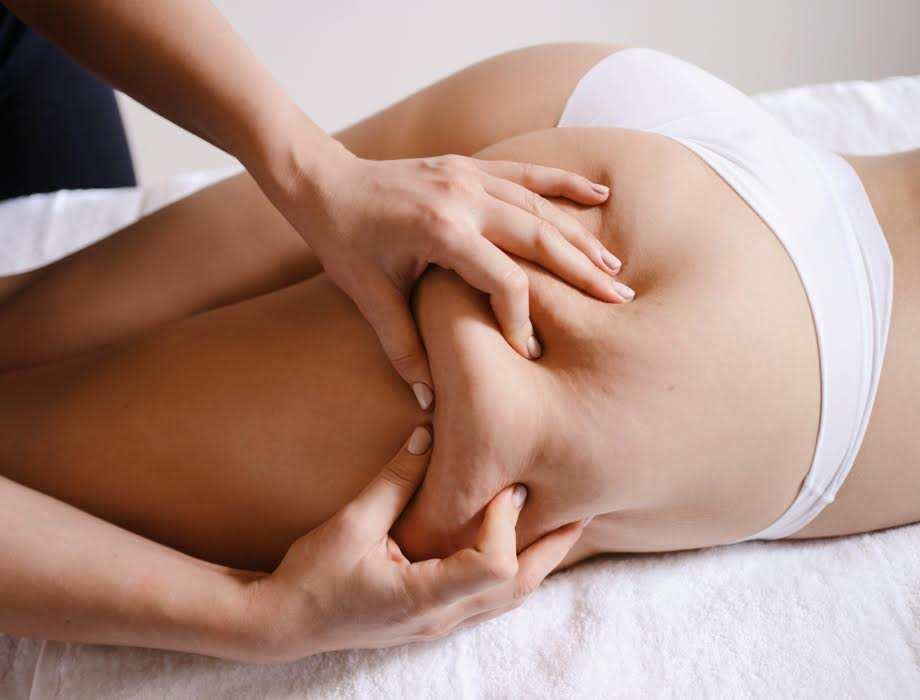 Zabieg zamrażania tłuszczu, czyli kriolipoliza, to niechirurgiczna metoda redukcji tkanki tłuszczowej. Poznaj cenę modelowania ciała zimnem w naszej klinice w Krakowie.