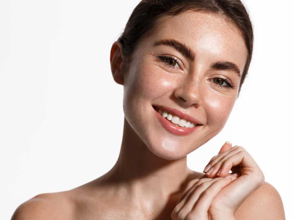 Kolagen to najważniejszy składnik naszej skóry, kości, stawów i mięśni. Sprawdź, jak skutecznie pobudzać jego produkcję w organizmie, by utrzymać młodość!