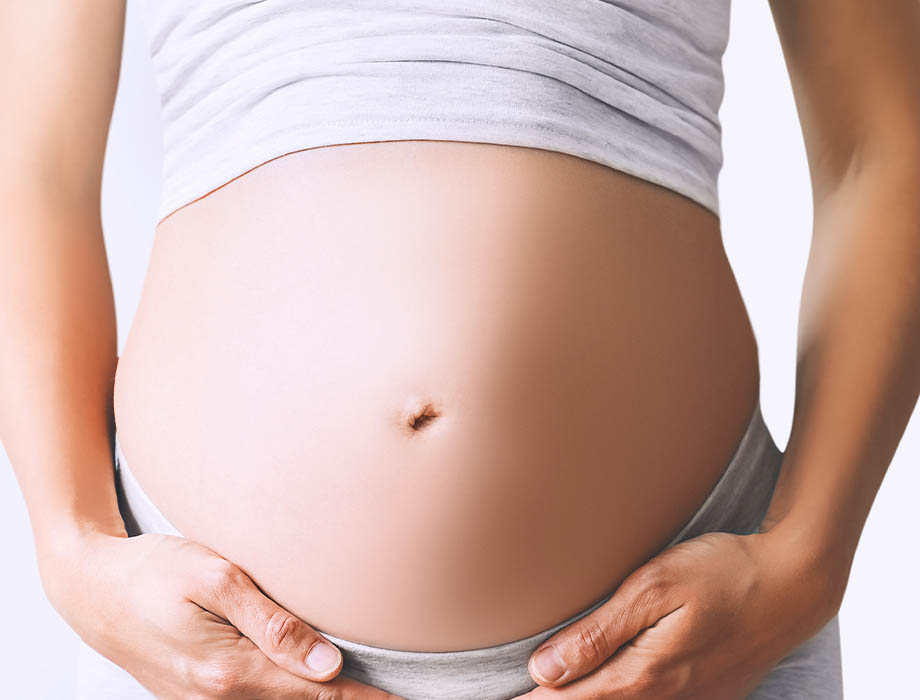 Czy przepuklina pępkowa w ciąży wymaga operacji? Kiedy konieczna jest operacja przepukliny pępkowej? ✽ Klinika Miracki Warszawa, Katowice, Kraków, Łódź.