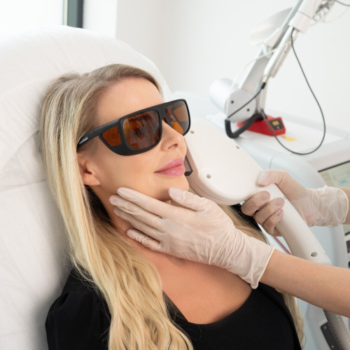 Discovery Pico Quanta Twain Acne – Laserowe leczenie trądziku pospolitego