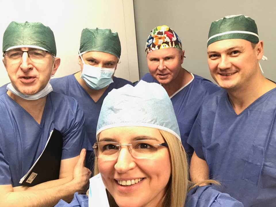 Team Kliniki Miracki zachwycony pierwszym dniem zabiegów szkoleniowych. 16388265_10212679070520461_3534481092895530581_n