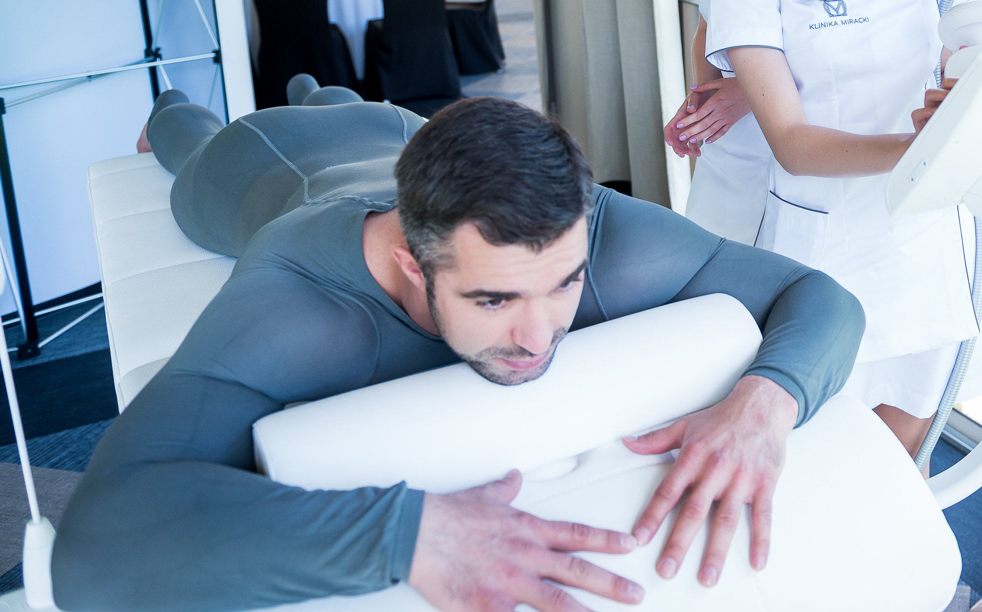 endermologia, ujędrnianie skóry, masaż próżniowy, modelowanie sylwetki, wyszczuplanie ciała